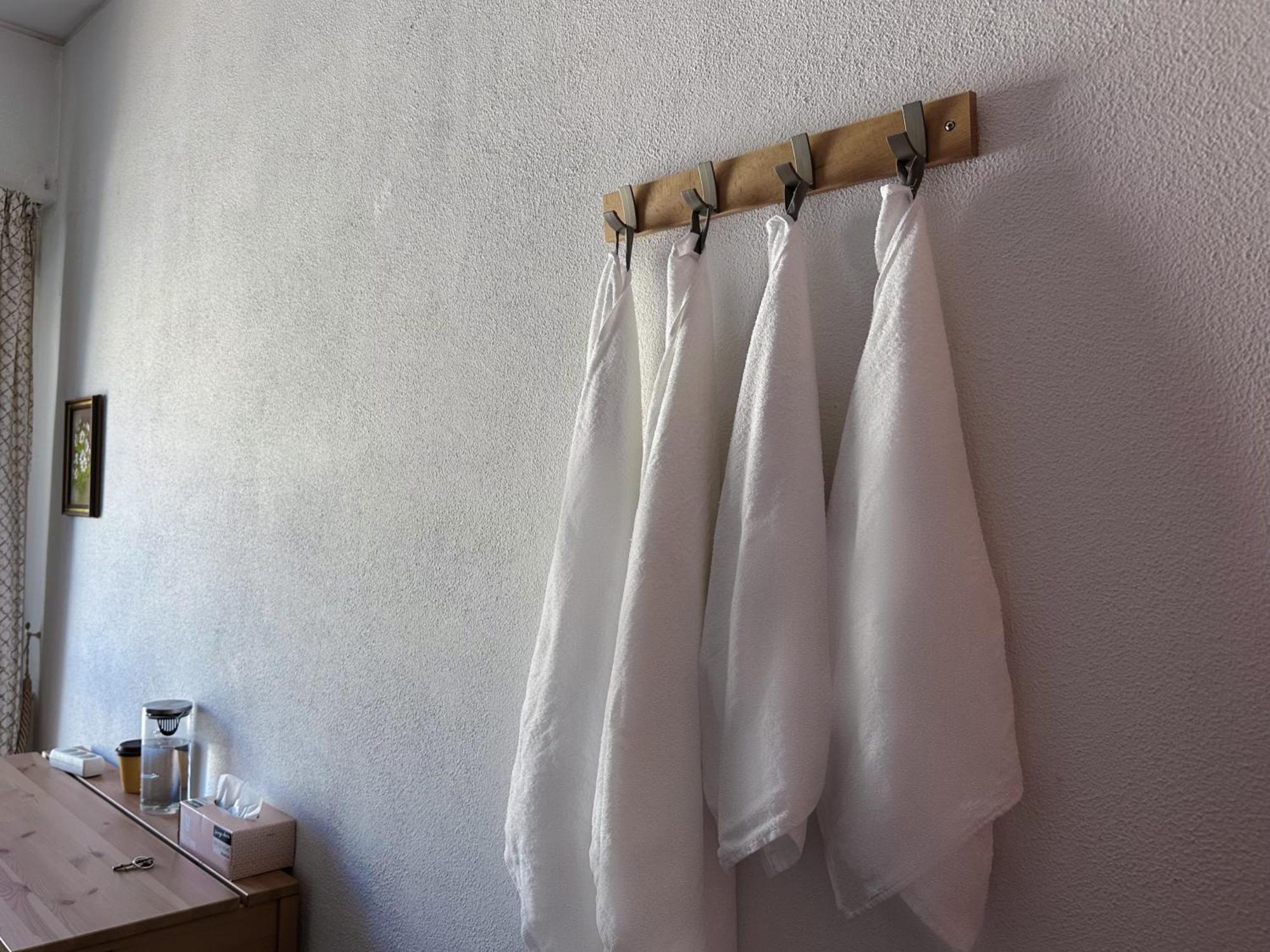 Cozy Near Metro & Airport Privatunterkunft